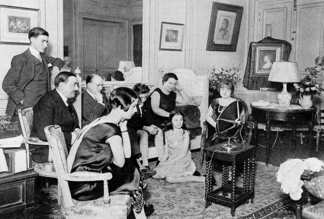 科技和社交媒体如何让我们感到比以往更加孤独 科技和社交媒体如何让我们感到比以往更加孤独